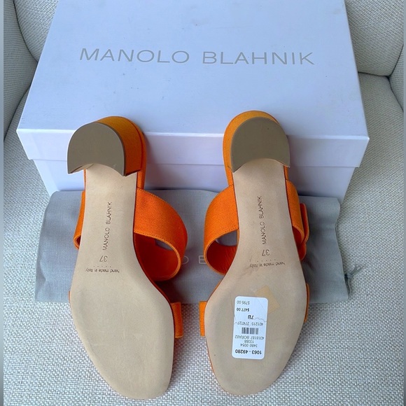 Manolo Blahnik Titubanew Linen Buckle Slide Sandals - Picture 6 of 7